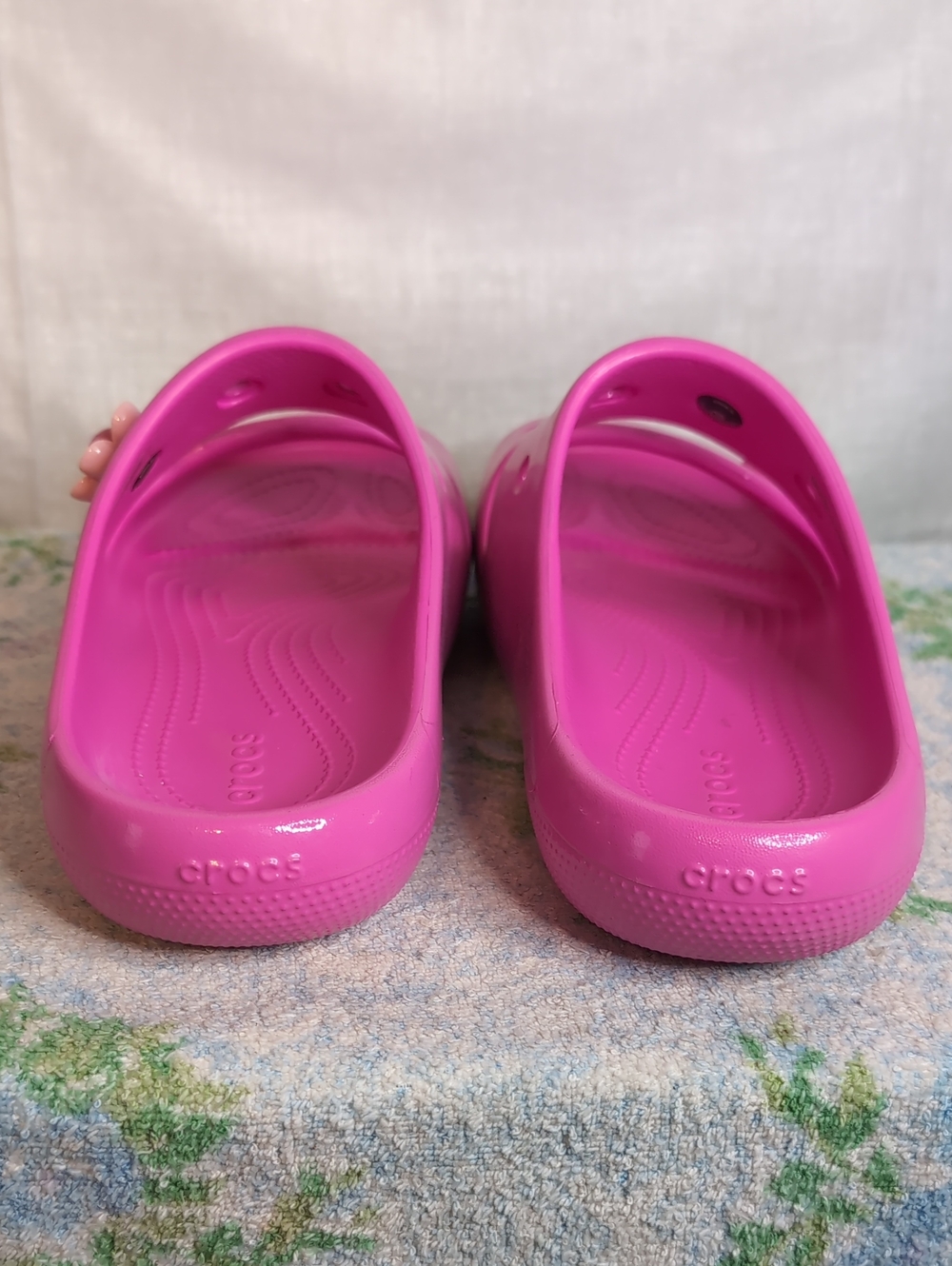 Crocs Classic Sandal 2.0 Glossy Pink womens 9 - Picture 3 of 8